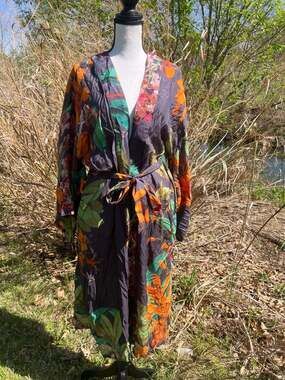 Powder Design Botany Bliss Floral Charcoal Kimono Gown